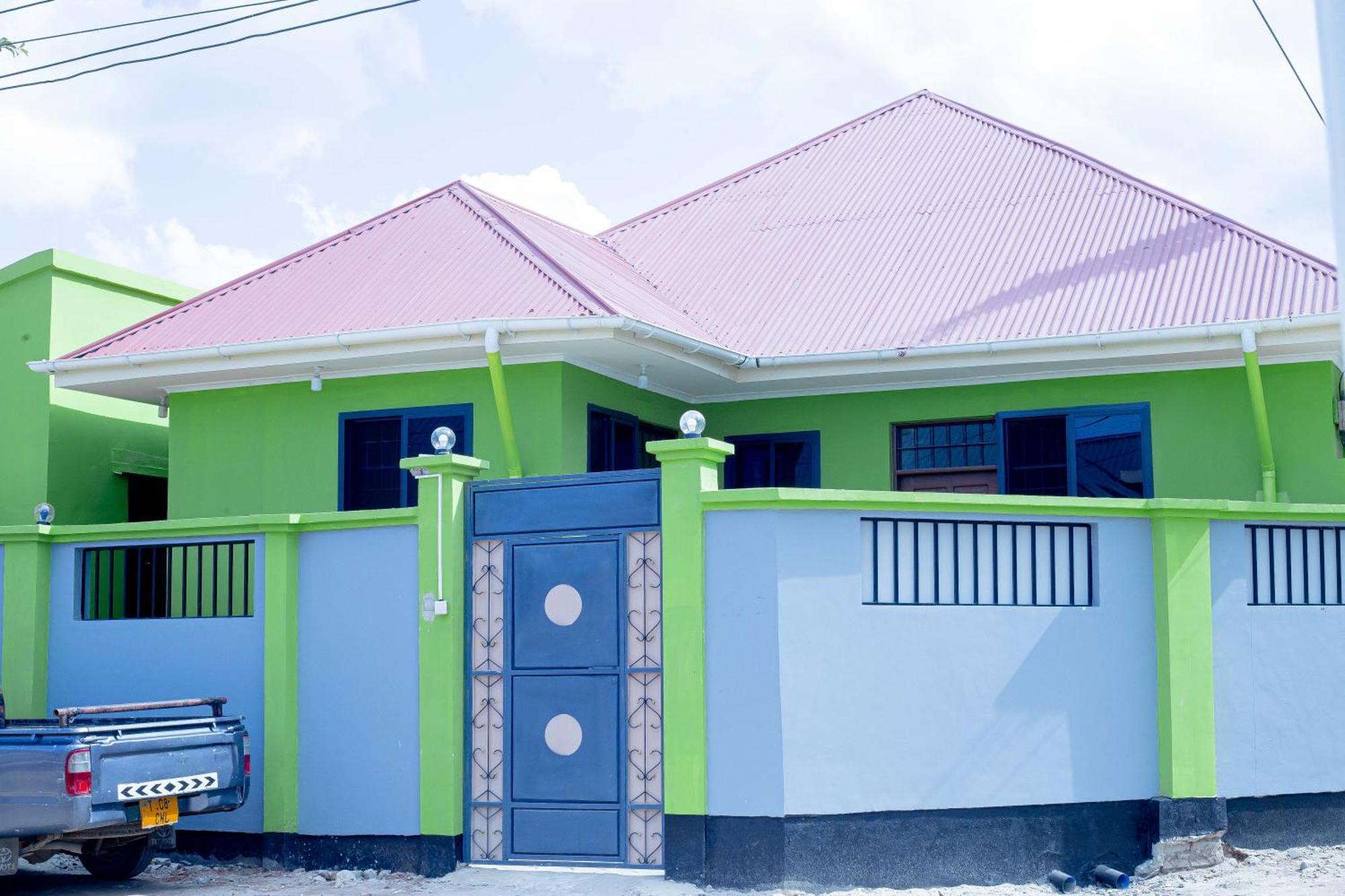 L&J Modern Backpackers Bnb Dar es Salaam Exterior foto